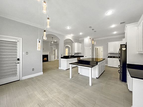 4th image of 20167 Long Lake Dr