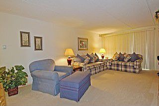 4th image of 5S100 Pebblewood Ln APT C8