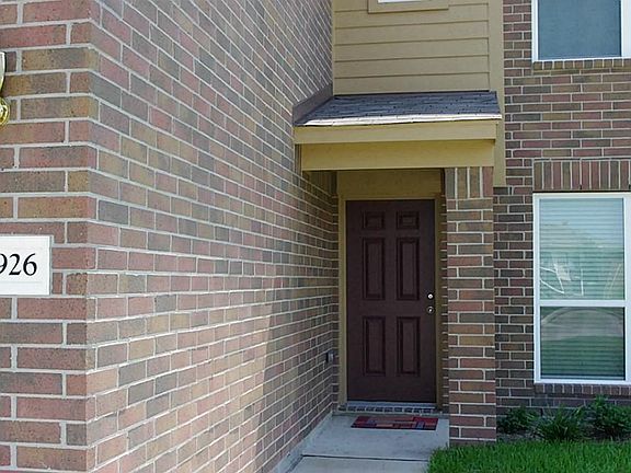 2nd image of 7926 Woodland Pine Dr