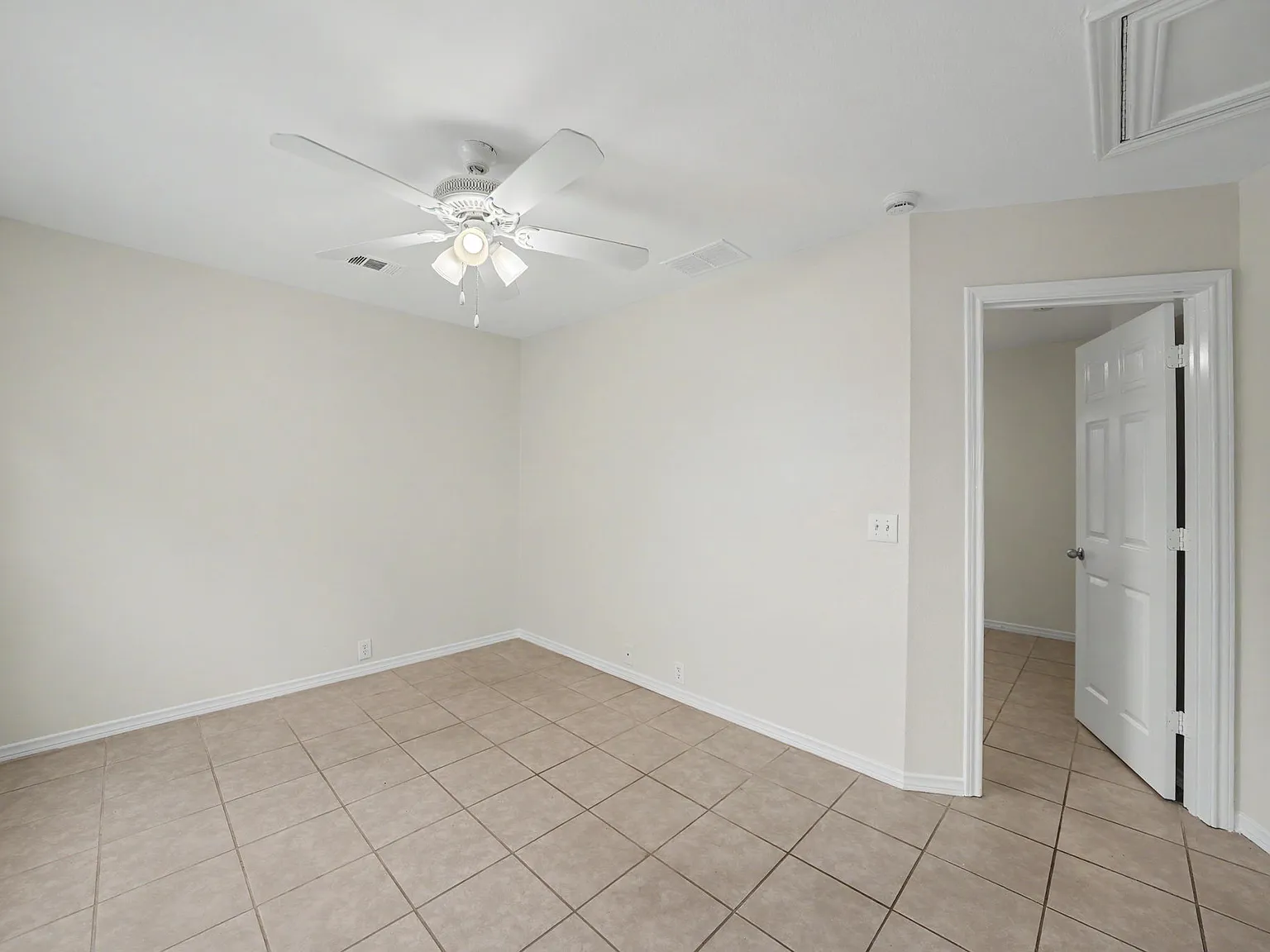2 bed, 1.5 bath, 1290 sqft, $2,150 — Photo 1