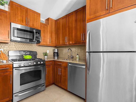 5th image of 85 Livingston St APT 16E