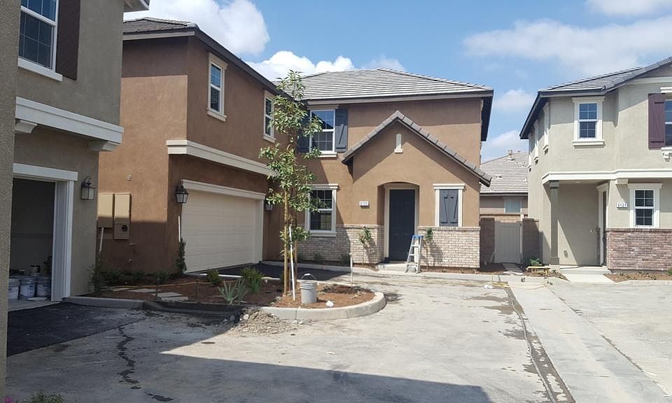 1st image of 6135 Rosewood Way