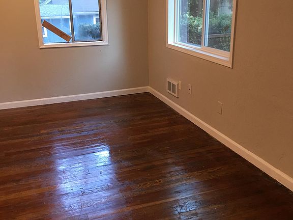 5th image of 3414 Morgan Ln