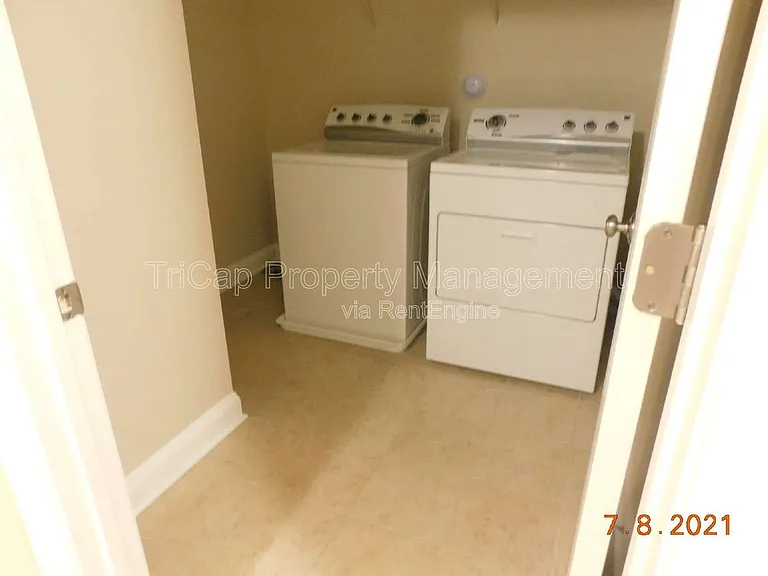 8030 Upper Lake Dr — Photo 20