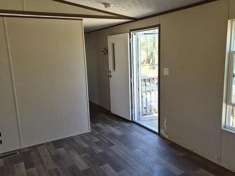 3138 FM 535 — Photo 8