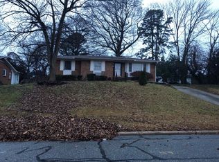 2210 Crestridge Rd, Greensboro, NC 27403