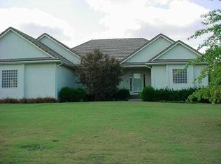 7417 Cedaridge Cir, Wichita, KS 67226