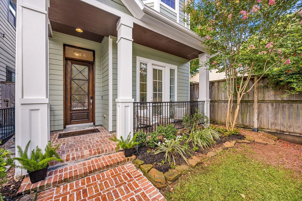 444 W 26th St, Houston, TX - View 3