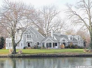 1 Holly Tree Ln, Rumson, NJ 07760