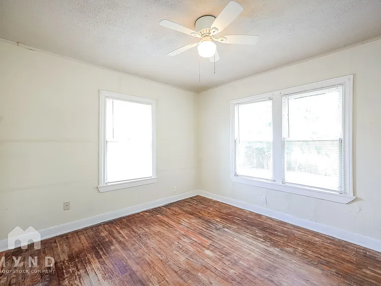 1322 Verbena St — Photo 15