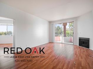 7370 Hawthorn Ave APT 202, Los Angeles, CA 90046