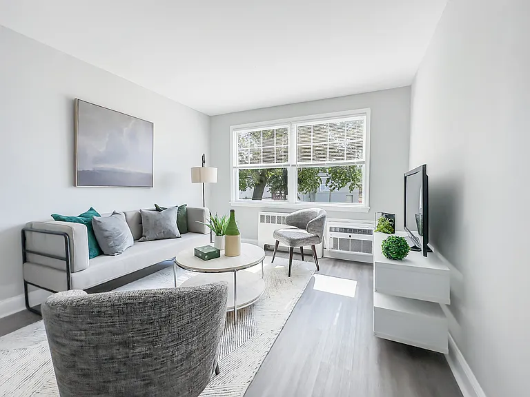 1 W Oakland Ave #15D — Photo 1