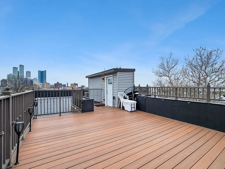 46 Carlton Ave #B — Photo 27