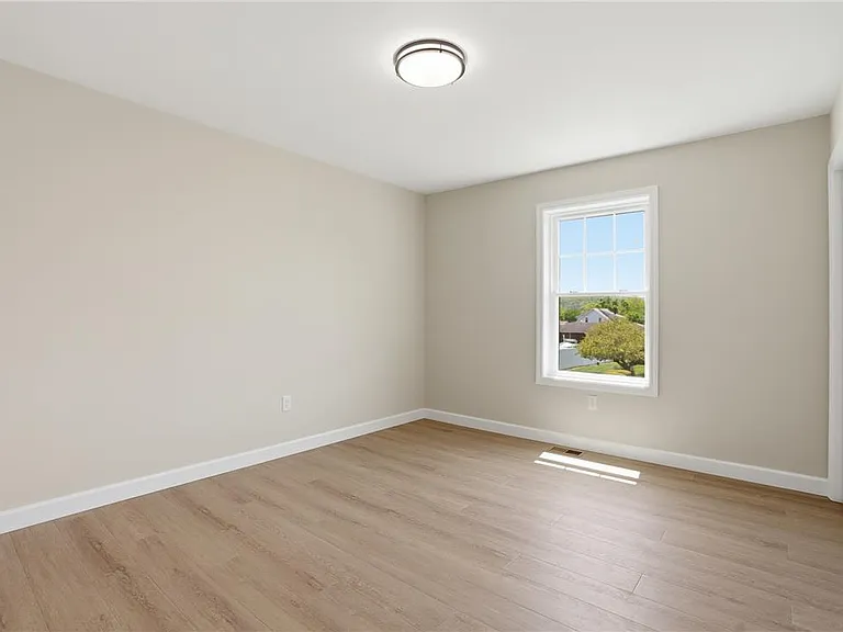 2905 Roosevelt St — Photo 28