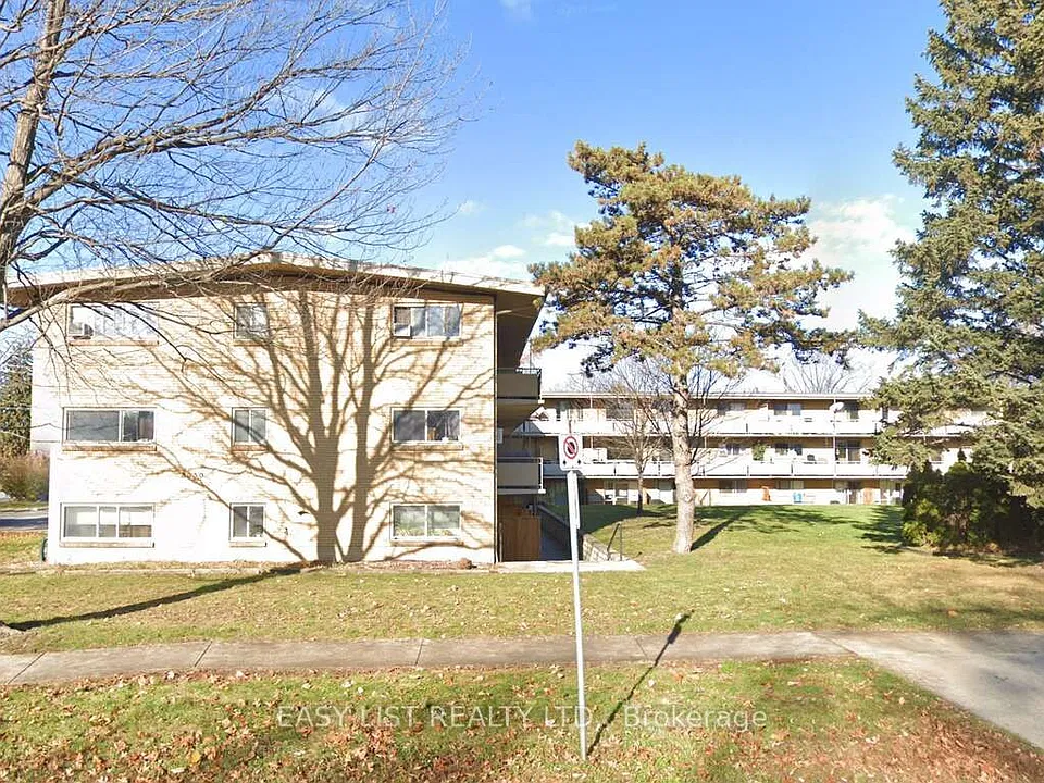8650 Wyandotte St E #27