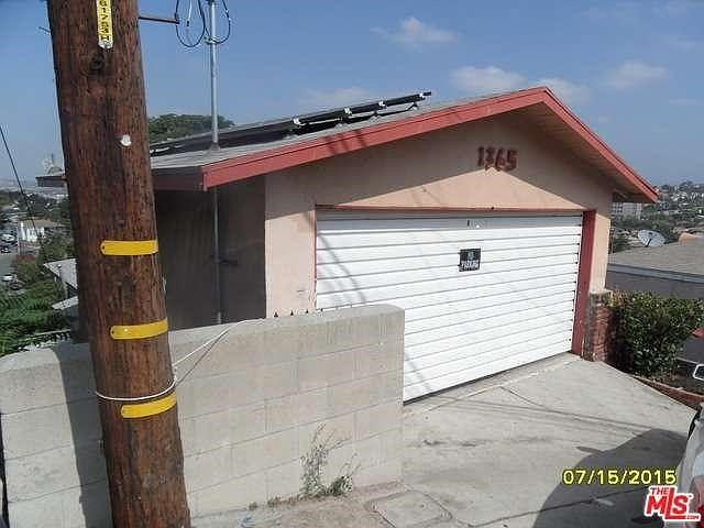 1st image of 1365 Helen Dr