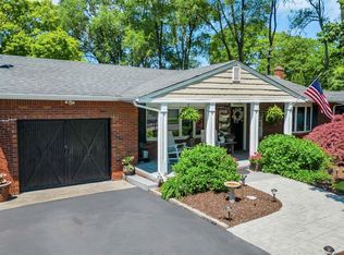 228 Maple St, Medford, NY 11763