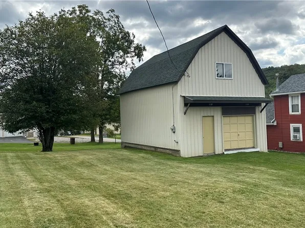 119 Water St, Chicora, PA 16025