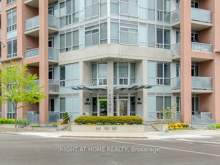 1 Shaw St #323 — Photo 3