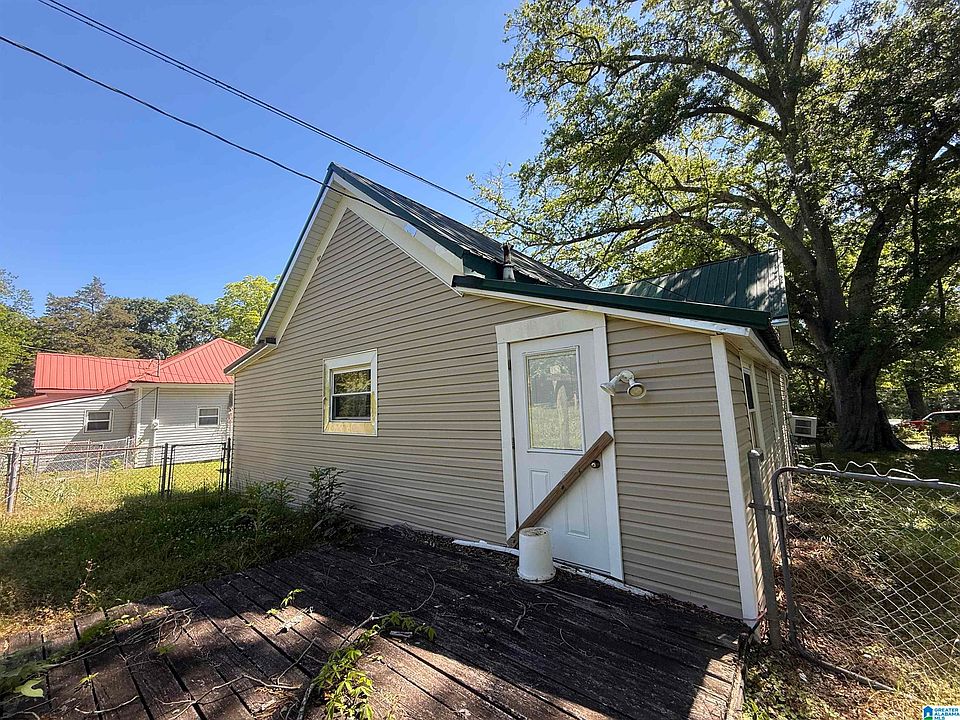 2nd image of 3206 Cresthill Ave