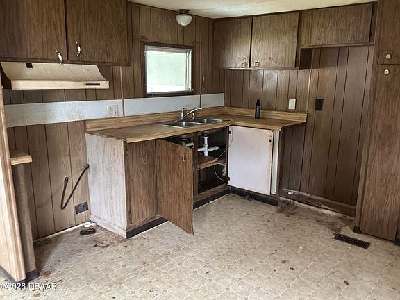 4th image of 4414 E Indian River Dr W #W