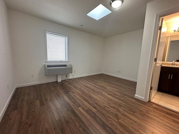 3rd image of 17 Dekalb Ave APT 104