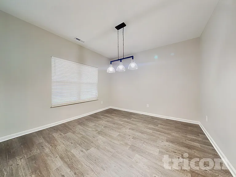 1614 Danielle Rd — Photo 2
