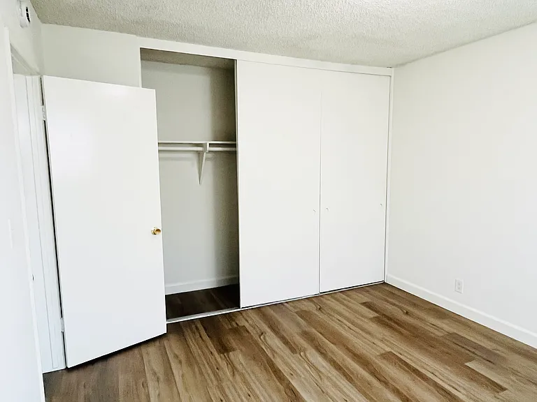 2128 W 157th St #5 — Photo 13