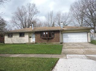 900 Adeline Ave, Elgin, IL 60123