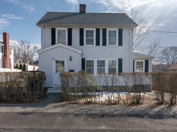 2 June Rd, Stoneham, MA 02180