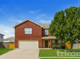 211 Meagan St, Waxahachie, TX 75165