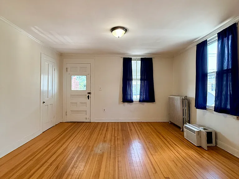 25 Center St #3 — Photo 14