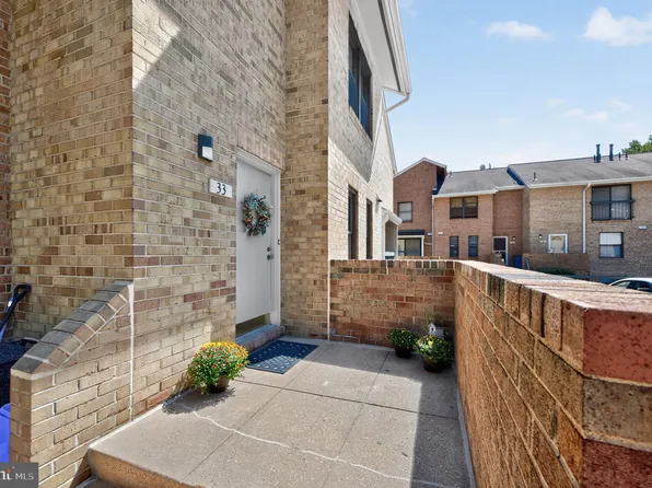 33 Dudley Ct #25, Bethesda, MD 20814