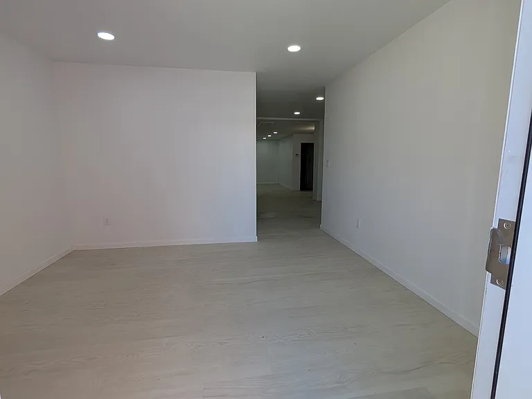 404 State St #D — Photo 12