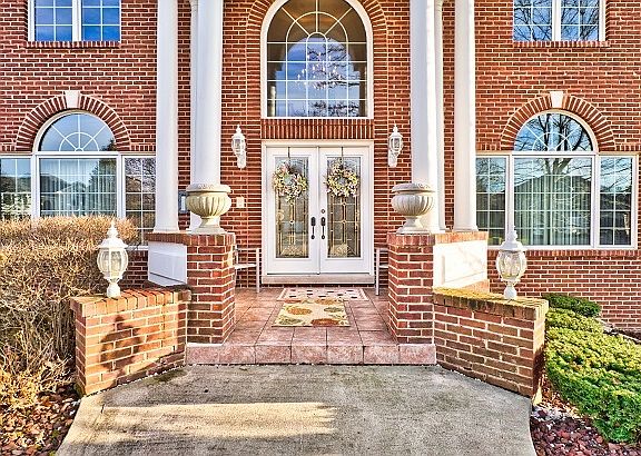 3rd image of 12611 Lake View Dr