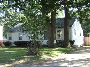 137 McKinley St, Warwick, RI 02886