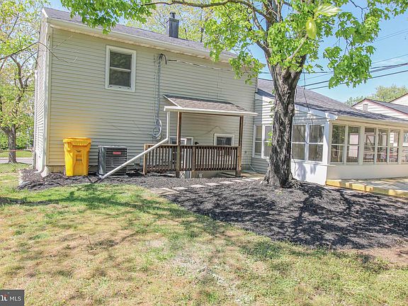 5th image of 403 Luther Rd