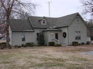 17501 Bellwood Ln, Ridgway, IL 62979