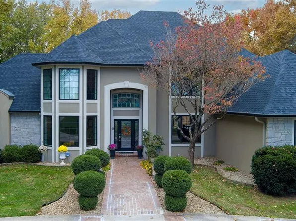 12236 Donovan Dr, Country Club, MO 64505