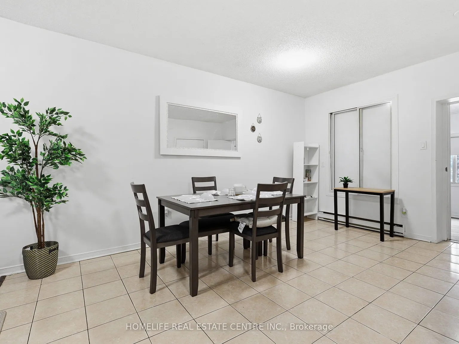 3 bed, $2,999 — Photo 2