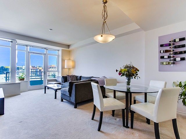 living/dining&north balcony