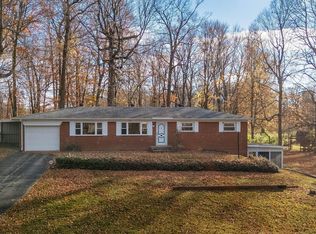99 E Sycamore Dr, Springport, IN 47386