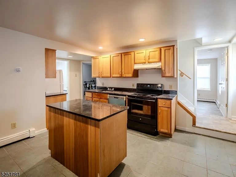 48 Unionville Ave #A — Photo 6