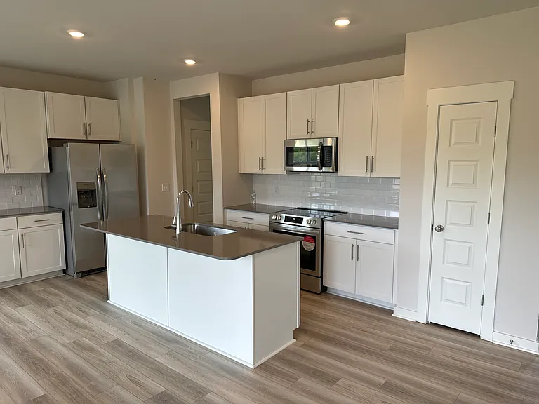 123 Rising Ln — Photo 2