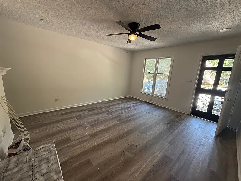 3401 Christopher Dr NW — Photo 4