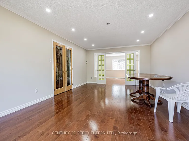 81 Ennisclare Pl — Photo 12