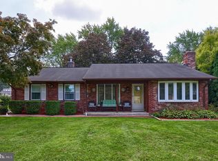 46 Hampton Ln, Lancaster, PA 17601