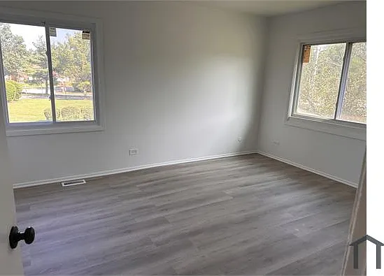 712 Marina Ct — Photo 5