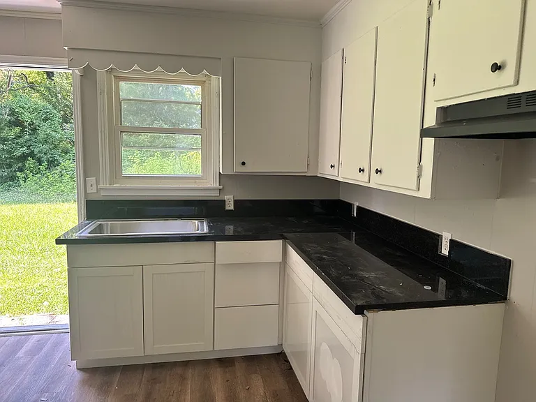 920 N Monroe Ave #5 — Photo 6
