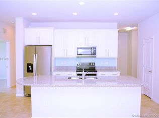 1008 Banyan Dr, Hollywood, FL 33021